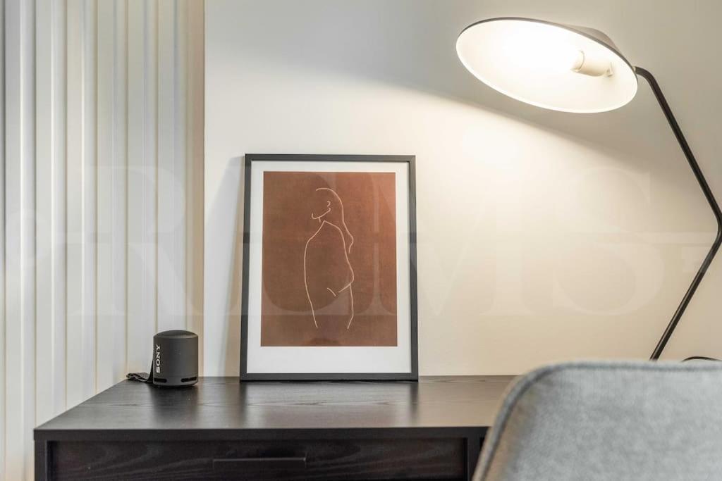 Modern Apartment With Patio & Parking By Rems Málaga Buitenkant foto